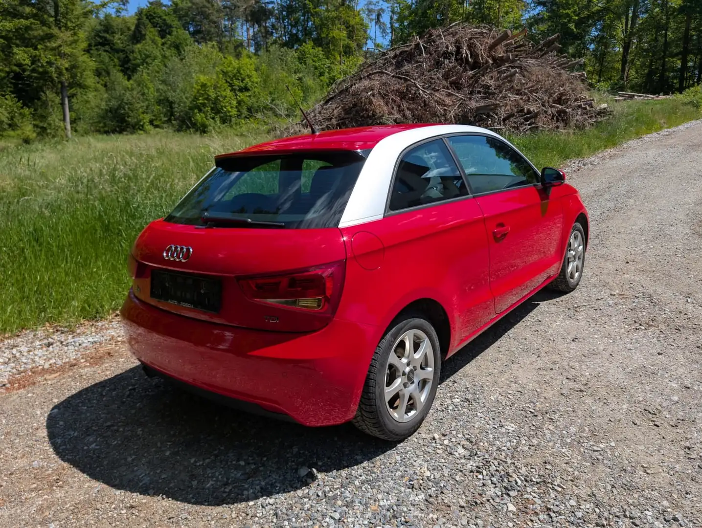 Audi A1 A1 1,6 TDI Ambition Ambition Rot - 2