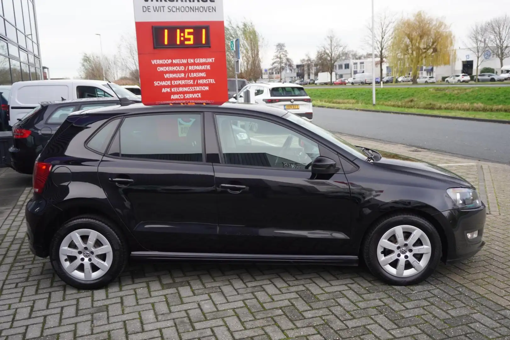 Volkswagen Polo 1.2 TDI BlueMotion / Bluetooth / Cruise / NAP Negru - 2
