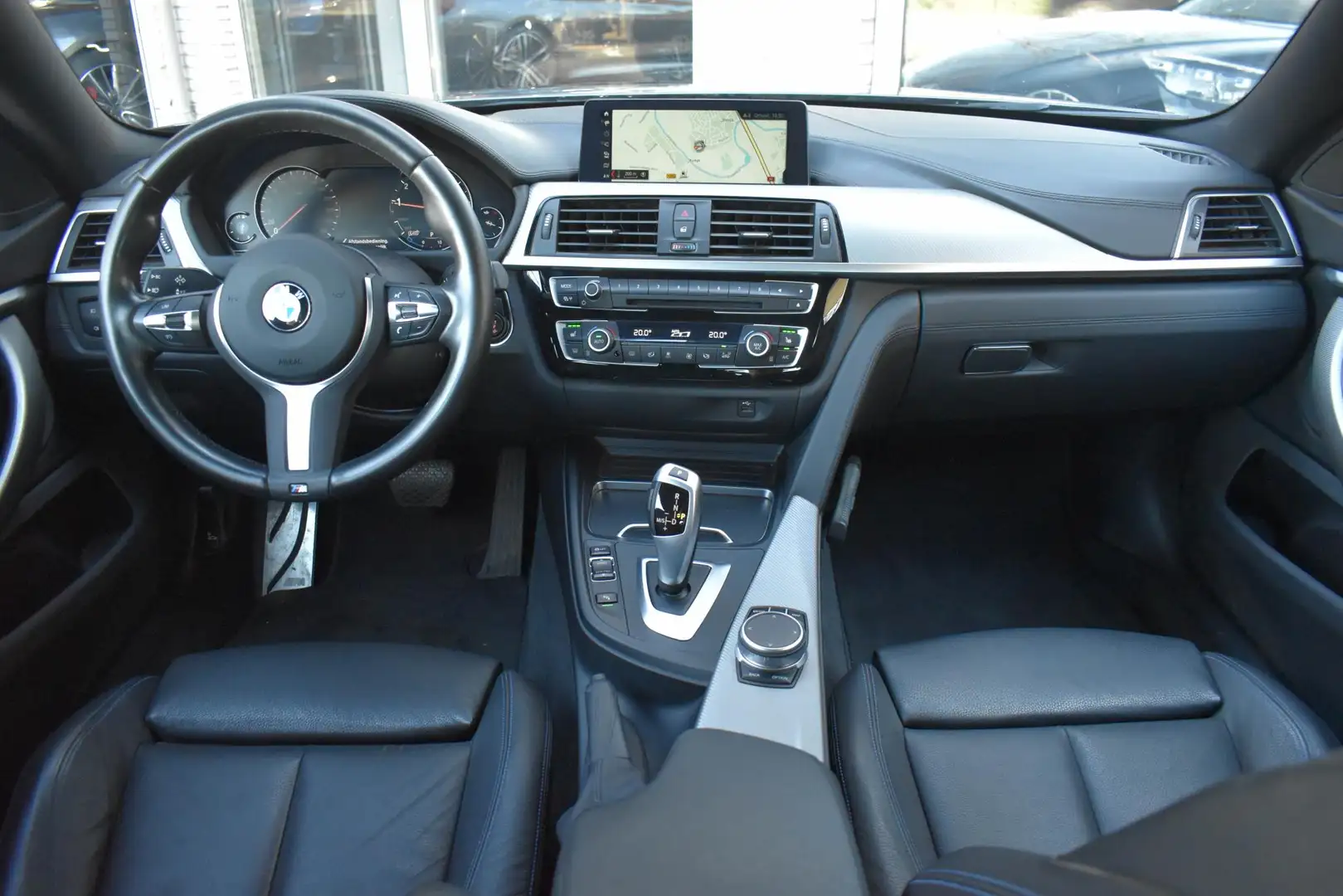 BMW 418 4-serie Gran Coupé 418i Aut High Executive Edition Grijs - 2