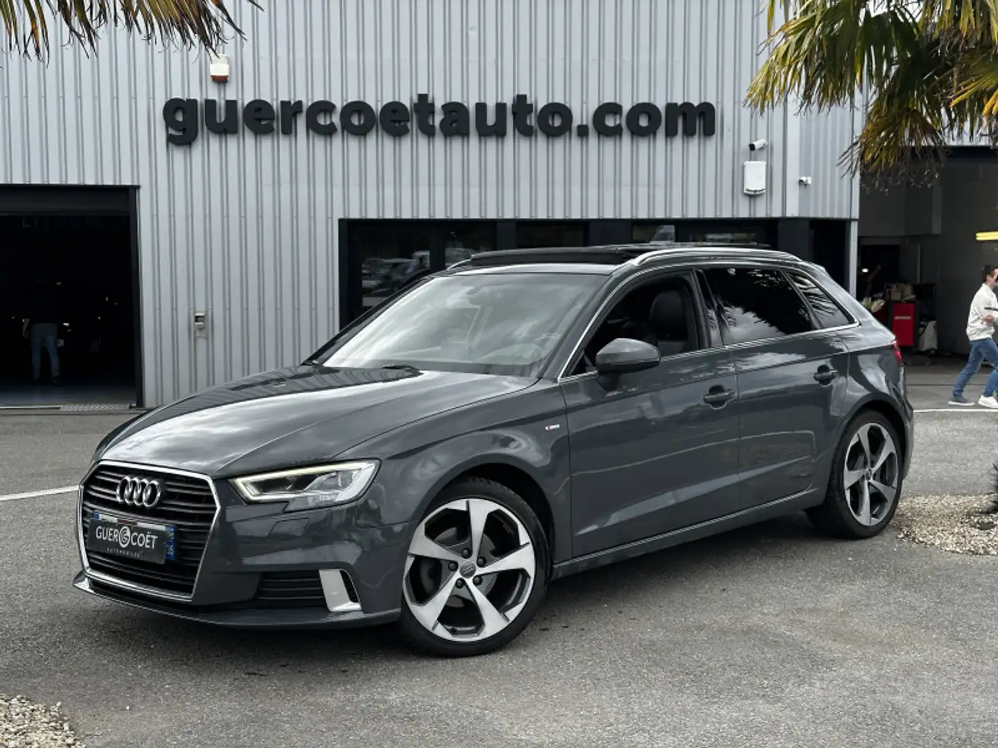 Audi A3 1.6 TDI 116CH S LINE S TRONIC 7 Gris - 1