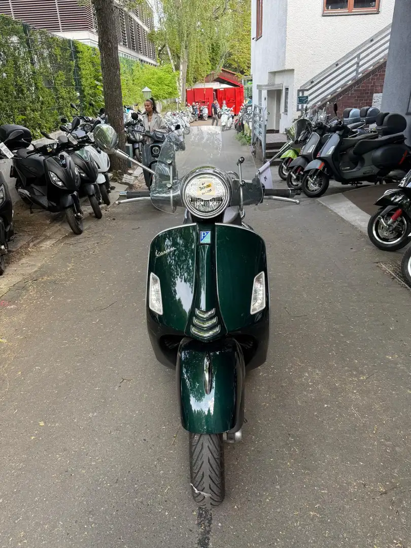 Vespa GTS 300 Touring ABS ASR Verde - 2