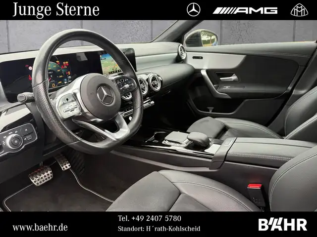 Mercedes-Benz 250 view 11