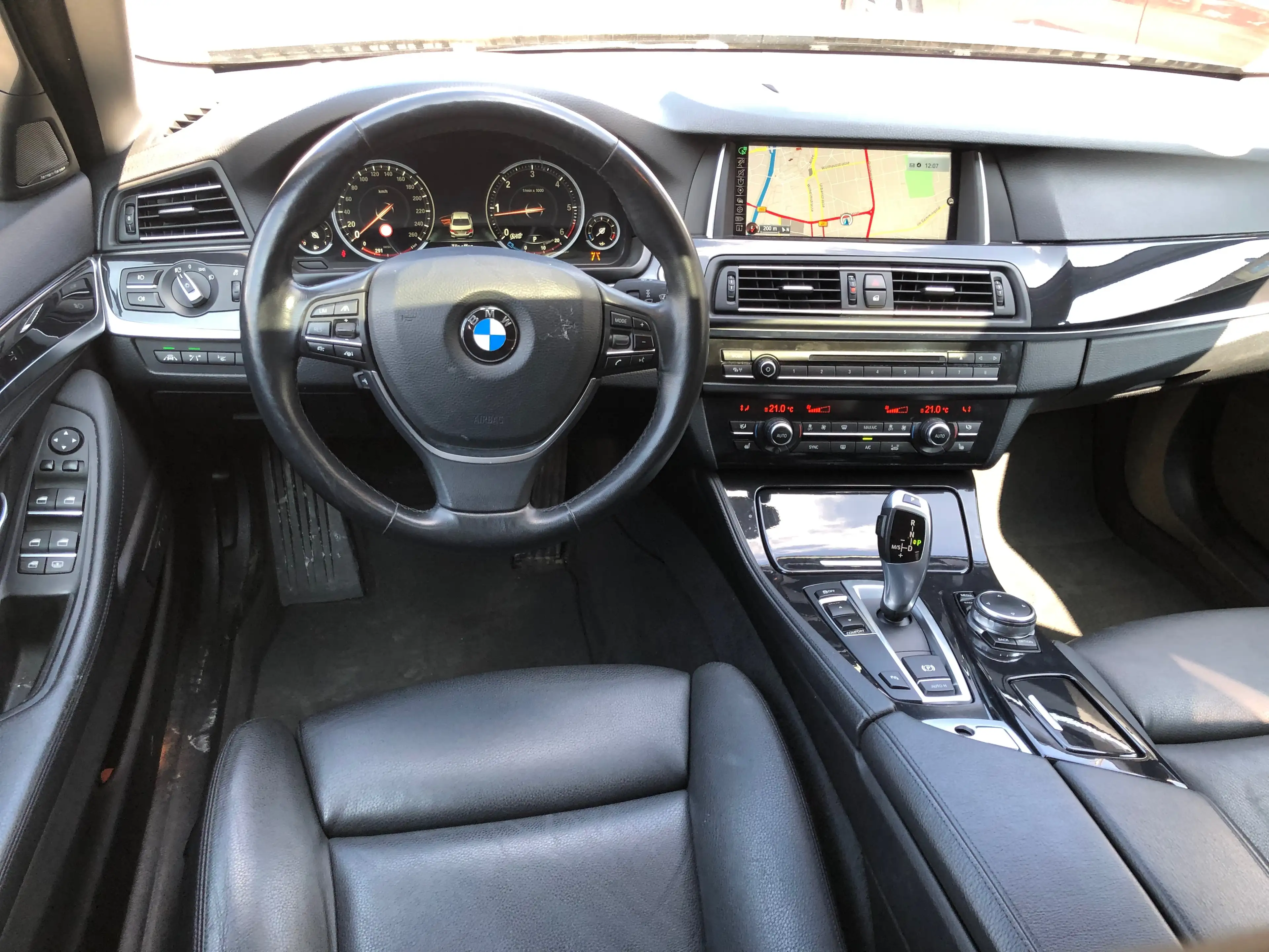 BMW 525 525 d *TÜV NEU*NAVI*TOP-AUSSTATTUNG* — photo 2