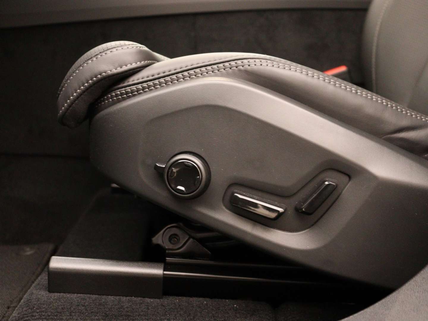 Volvo XC60 T8 Ultimate - 2025 - Joinsteer - #11