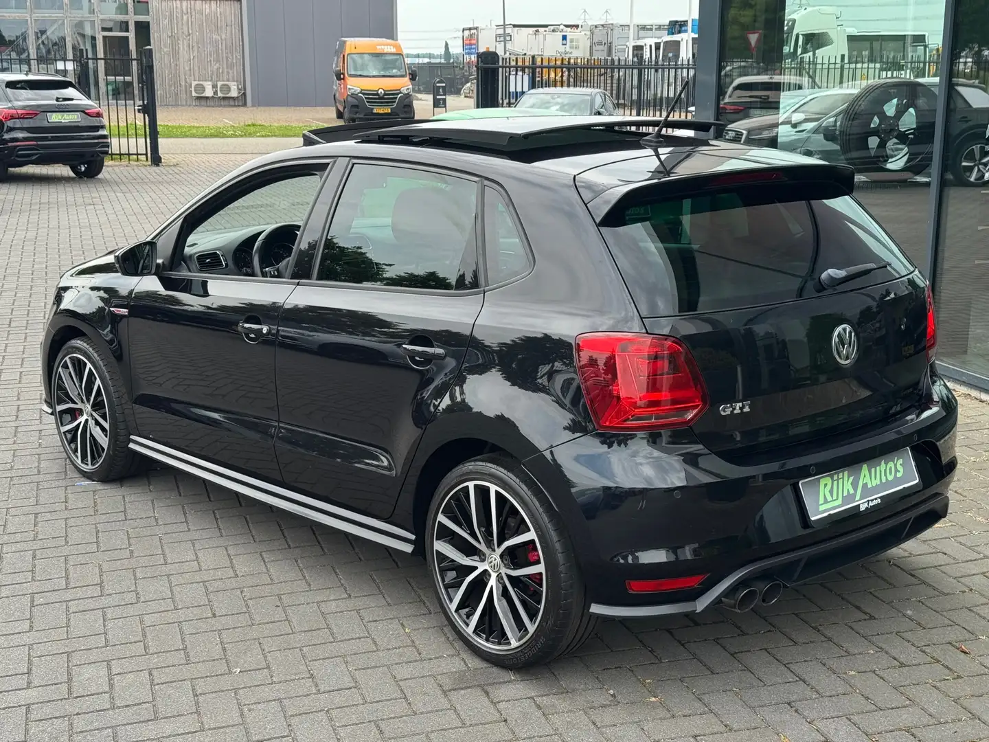 Volkswagen Polo GTI 1.8 TSI * Panoramadak * Stoelverwarming * Clima * Černá - 2