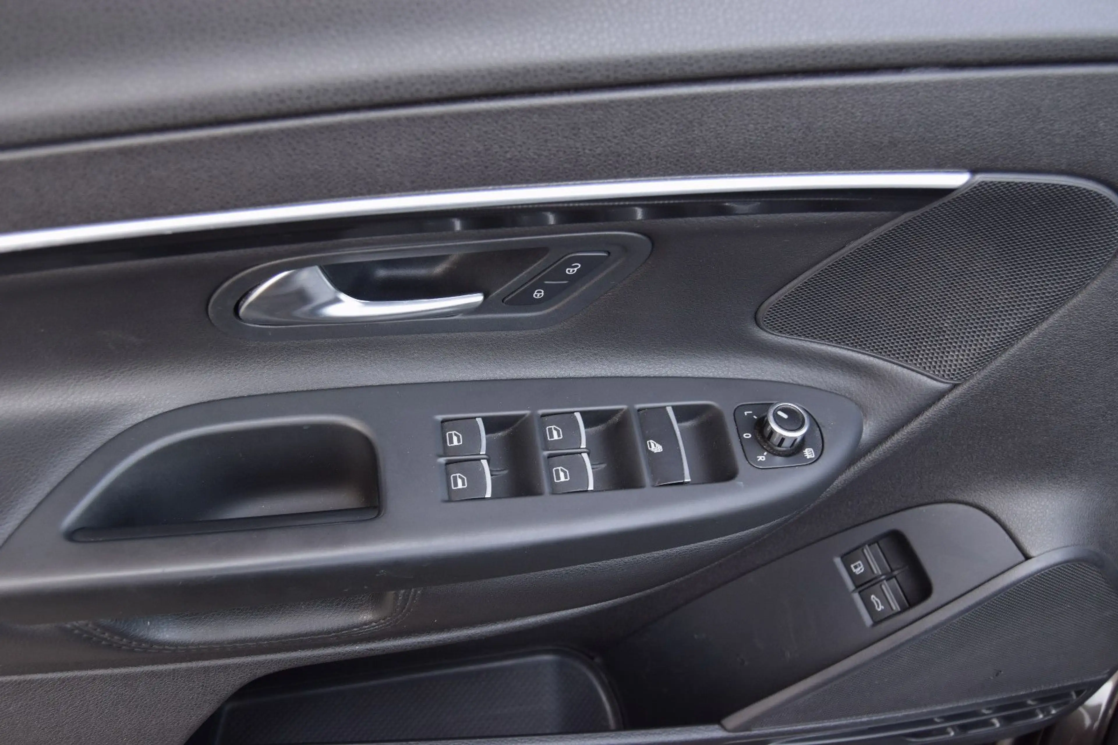 Volkswagen Eos Sport & Style,Navi,Leder,Sitzh,Parks,,,,, — photo 8