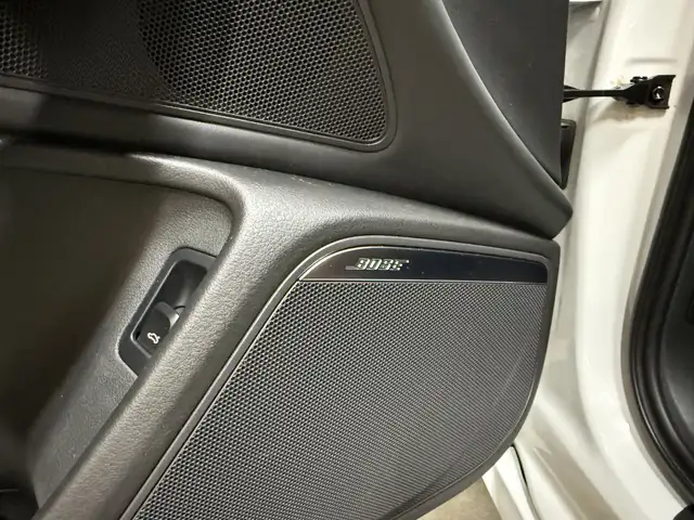 Audi A6 view 22