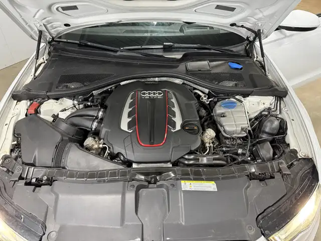 Audi A6 view 27