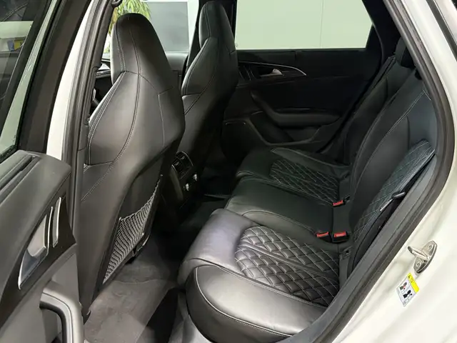 Audi A6 view 12