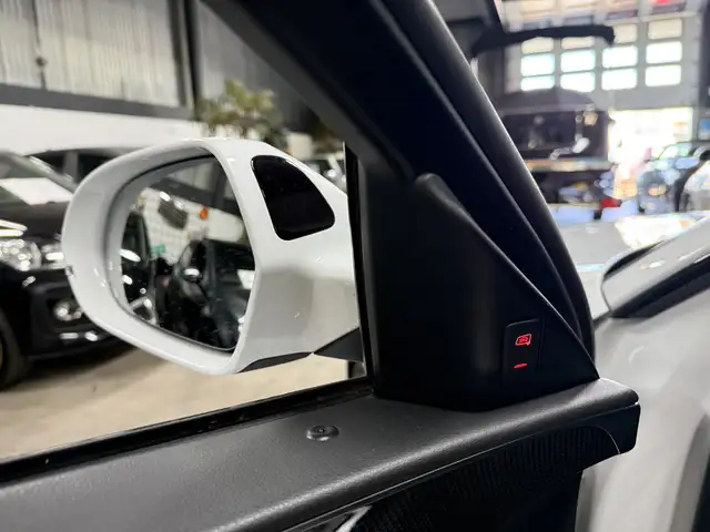 Audi A6 view 25