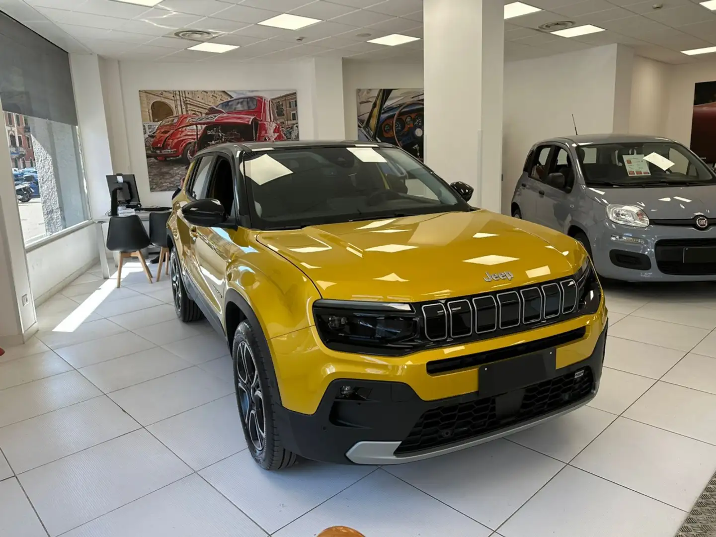 Jeep Avenger 1.2 Turbo e-Hybrid MHEV Summit - 1