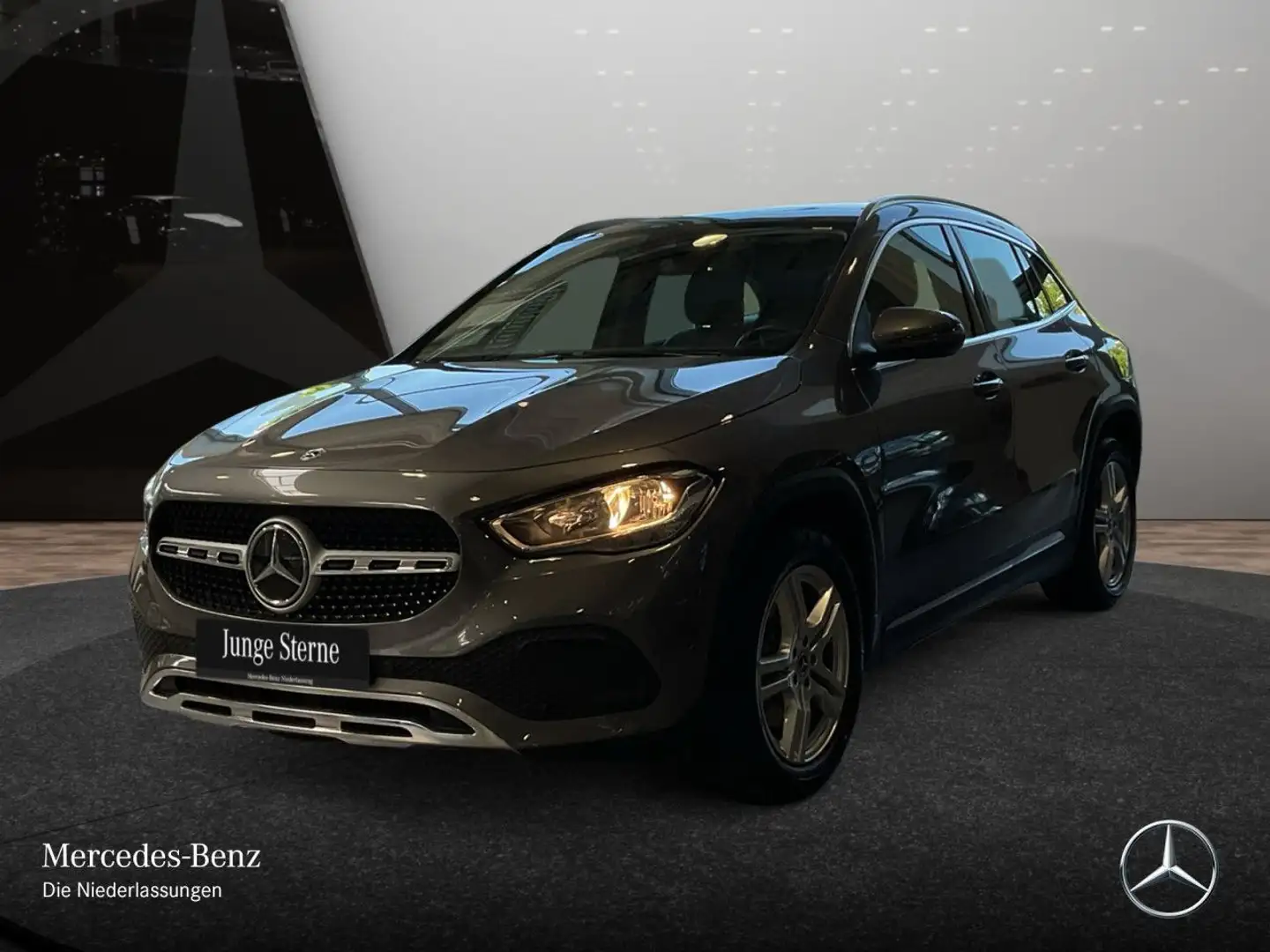 Mercedes-Benz GLA 250 e PROGRESSIVE+PANO+KAMERA+8G Grau - 2