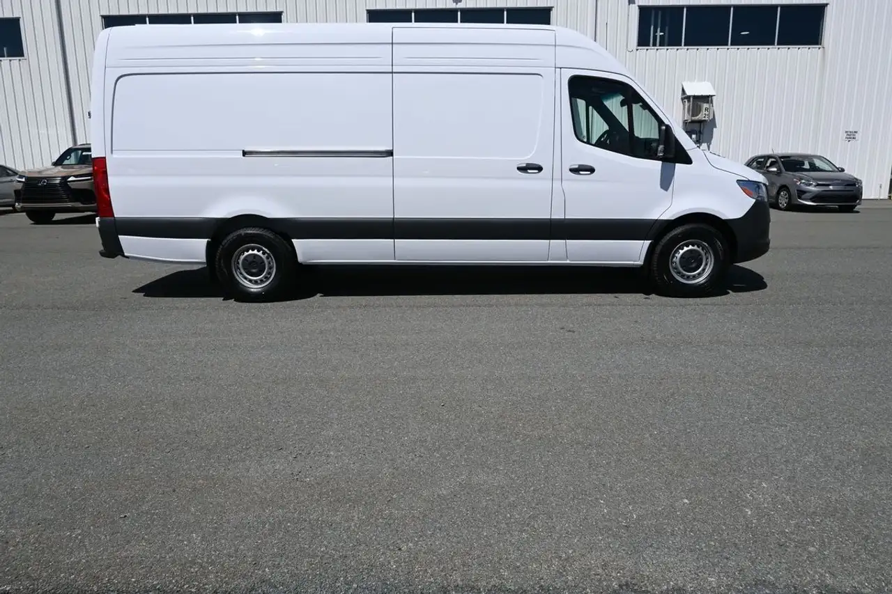 Mercedes-Benz Sprinter снимка Mercedes-Benz Sprinter