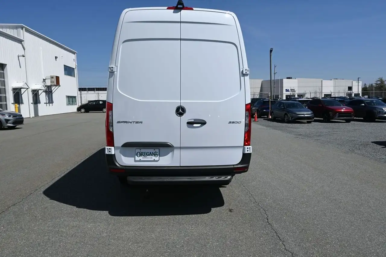 Mercedes-Benz Sprinter снимка Mercedes-Benz Sprinter