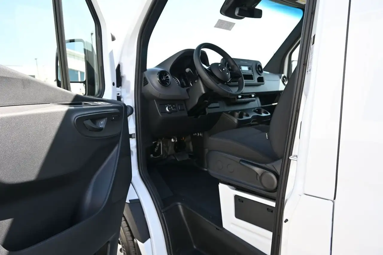 Mercedes-Benz Sprinter снимка Mercedes-Benz Sprinter