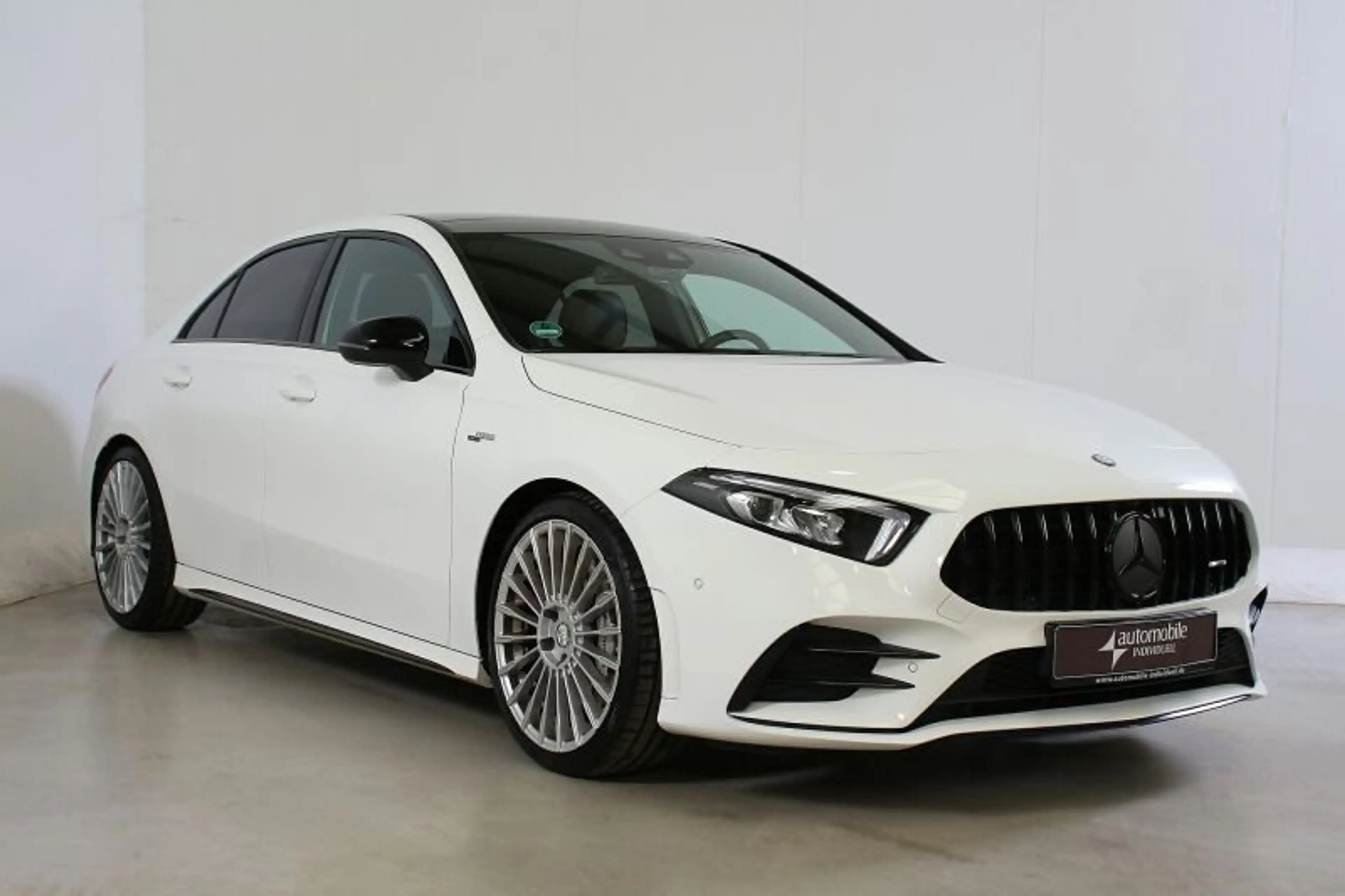 Mercedes-Benz A 35 AMG A35 AMG 4Matic — photo 3