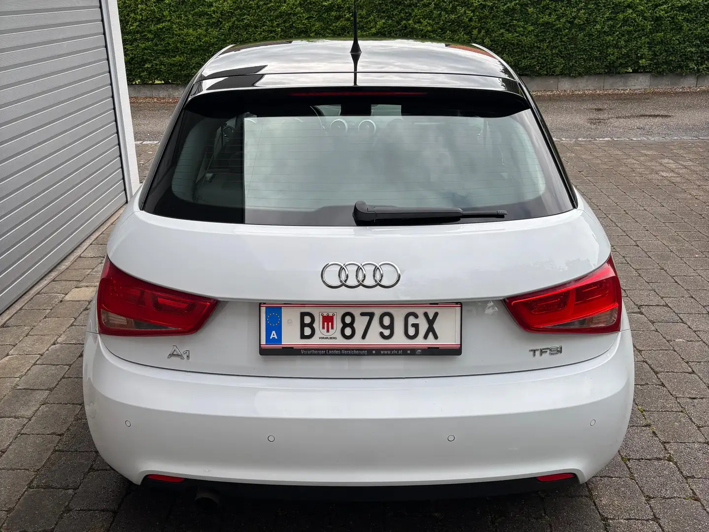 Audi A1 A1 SB 1,2 TFSI Attraction Attraction Weiß - 2