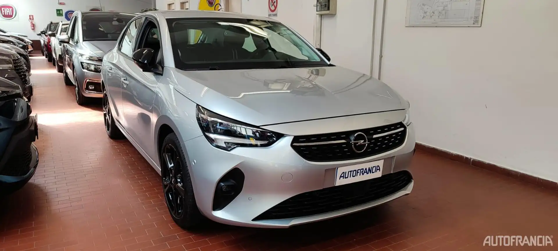 Opel CORSA - 1.2 75 CV DESIGN & TECH Plateado - 1