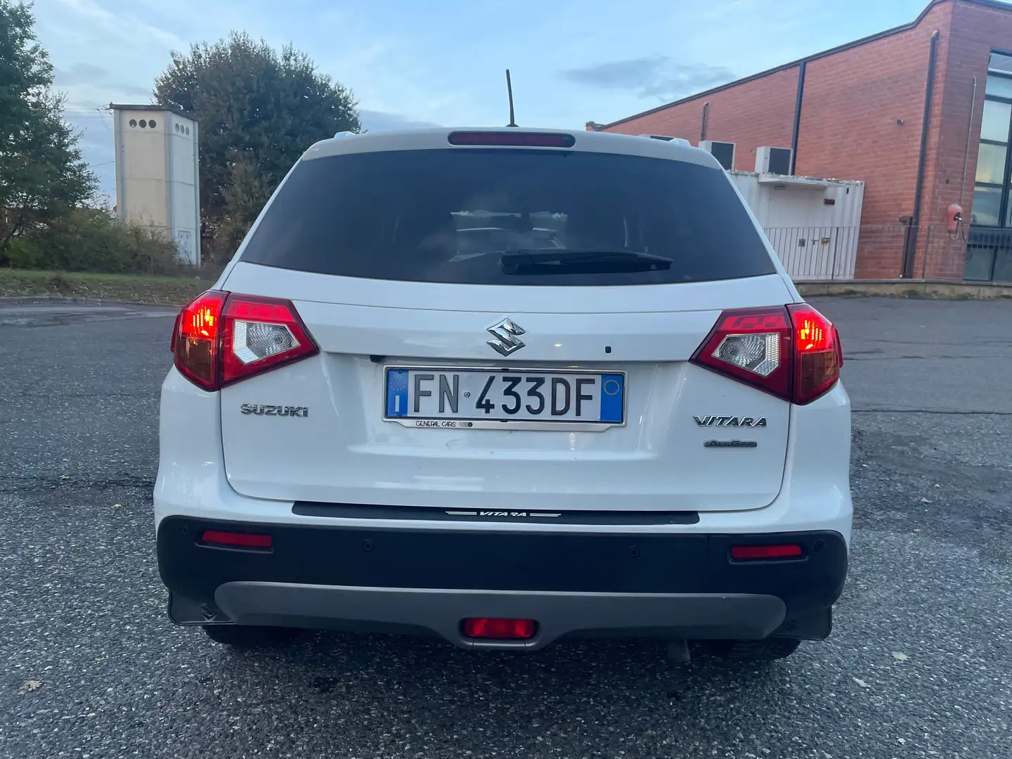 Suzuki Vitara II 2018 1.6 vvt V-Cool s *GPL* ALLGRIP 4WD Nero - 2