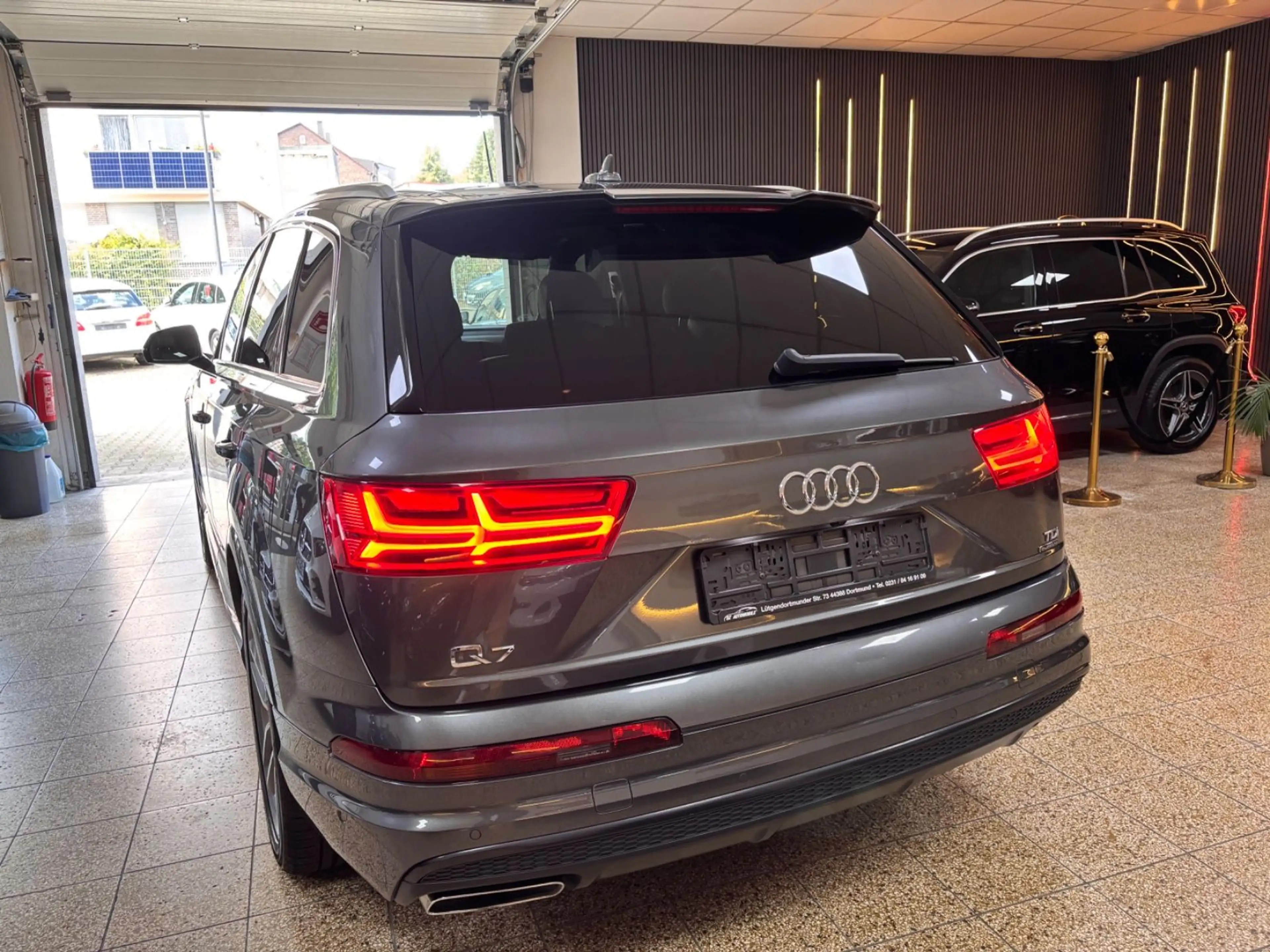 Audi Q7 3.0 TDI quattro 1.Hand — photo 28