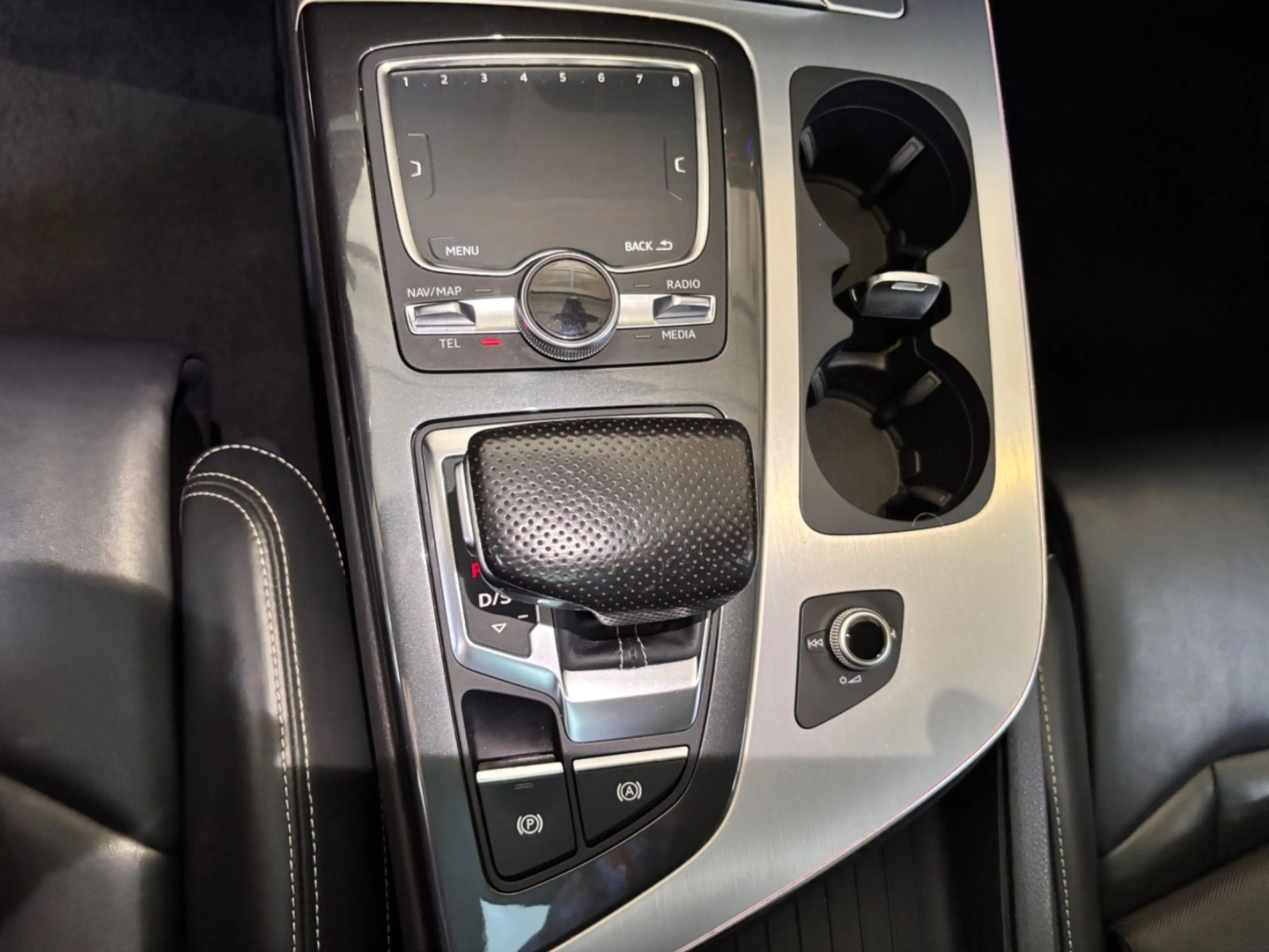 Audi Q7 3.0 TDI quattro 1.Hand — photo 21