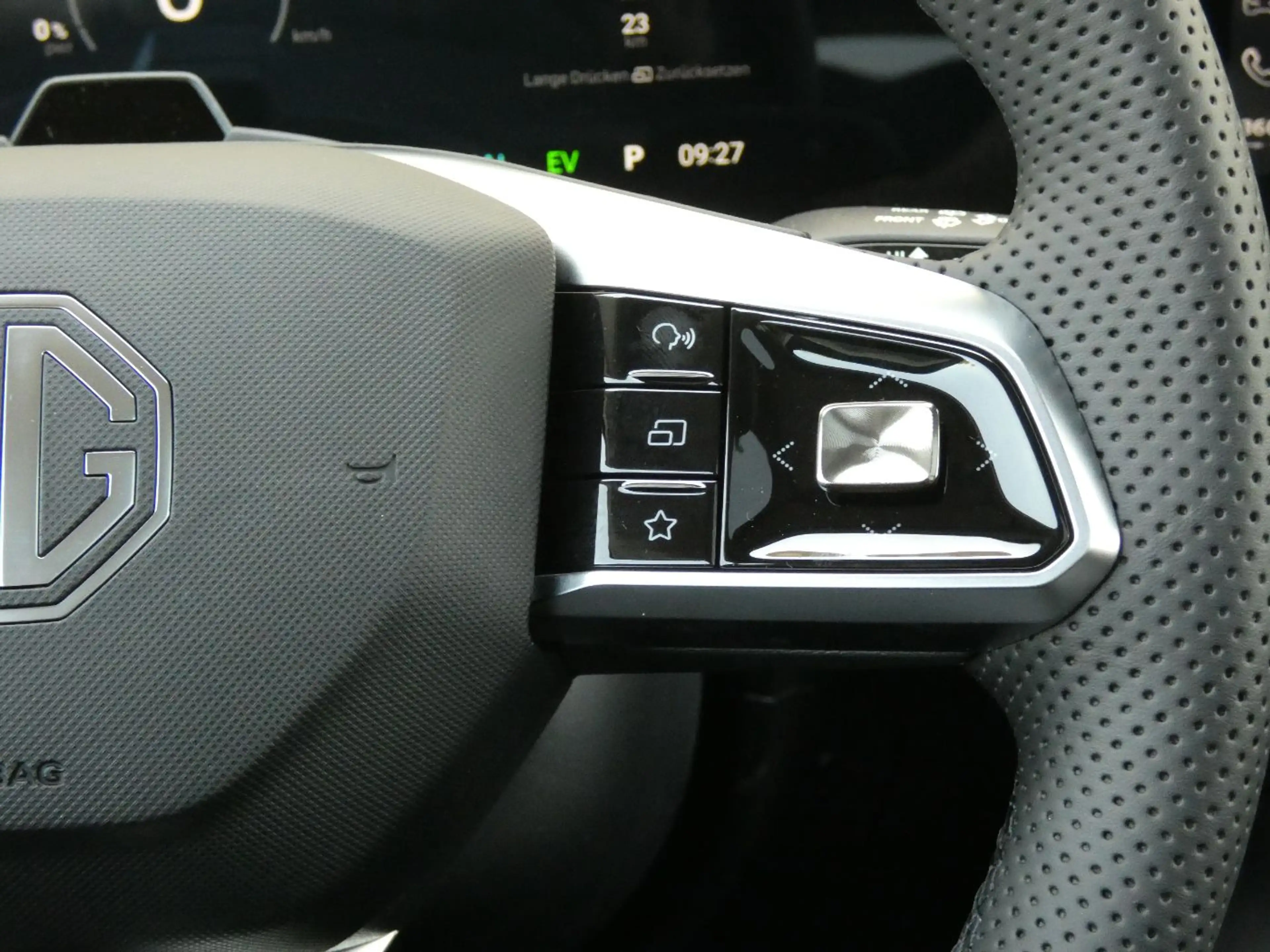MG MGS9 PHEV+ Luxury +360°+ACC+LED+KeyGo+Panorama — photo 21
