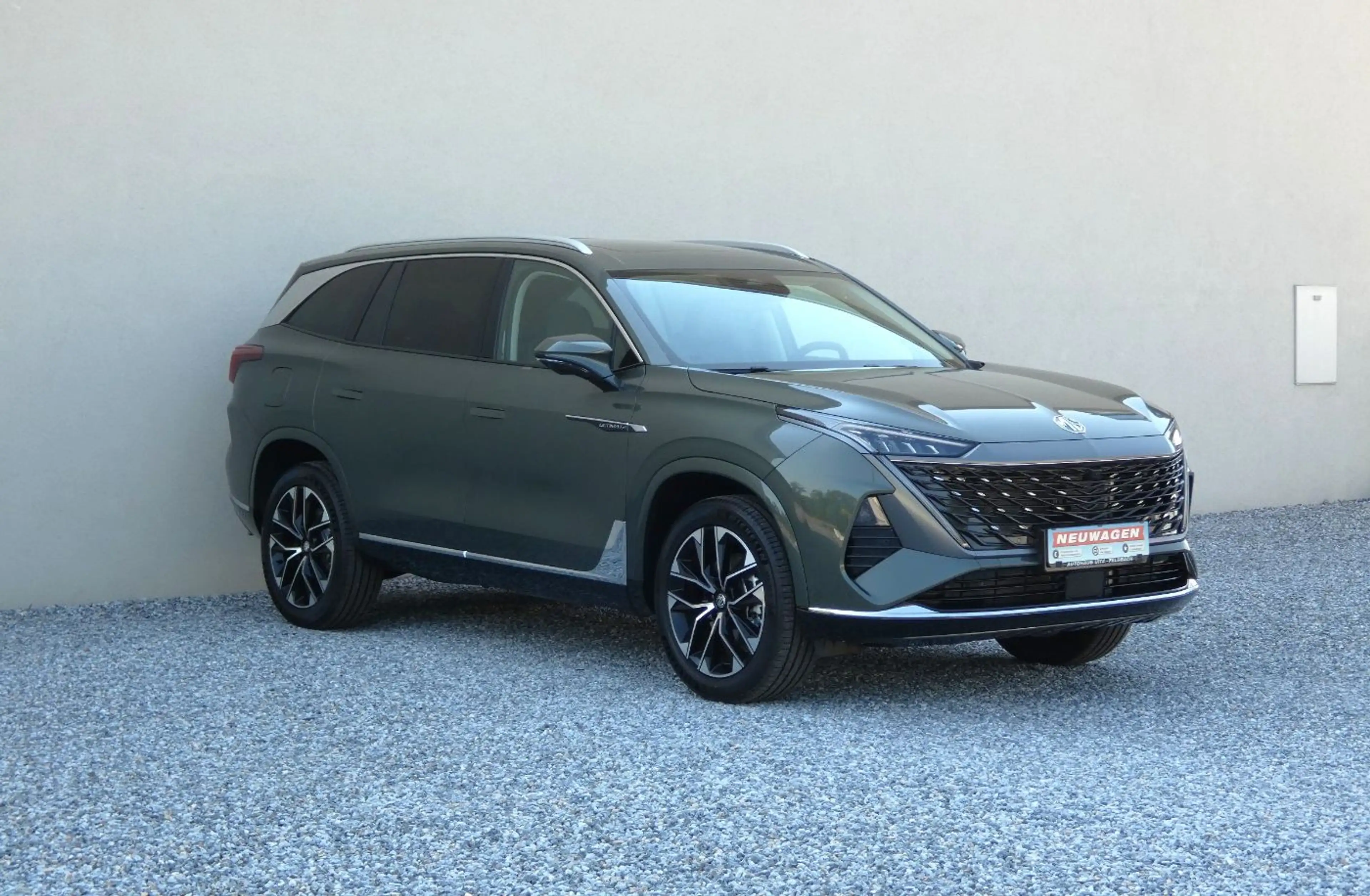 MG MGS9 PHEV+ Luxury +360°+ACC+LED+KeyGo+Panorama — photo 4