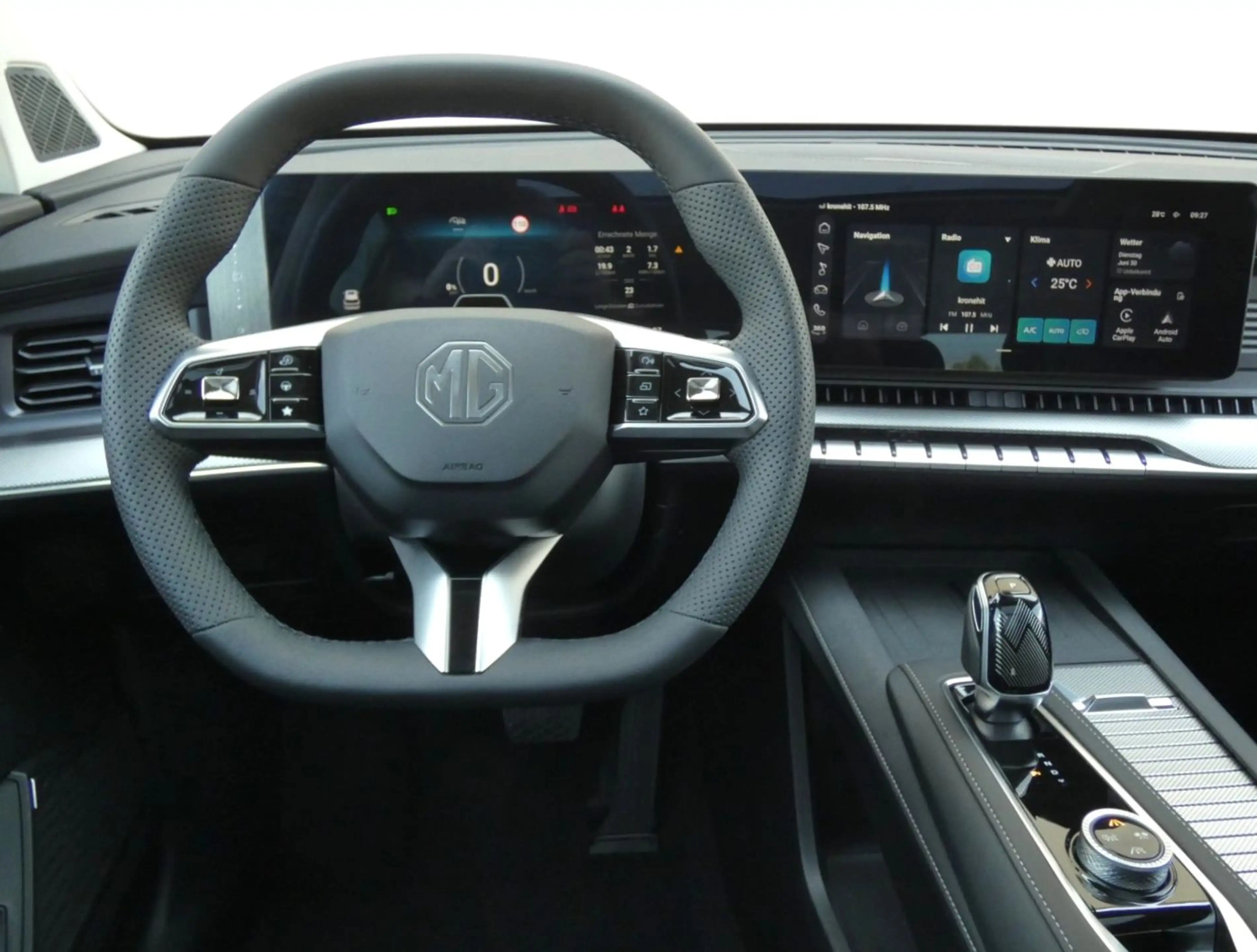 MG MGS9 PHEV+ Luxury +360°+ACC+LED+KeyGo+Panorama — photo 19