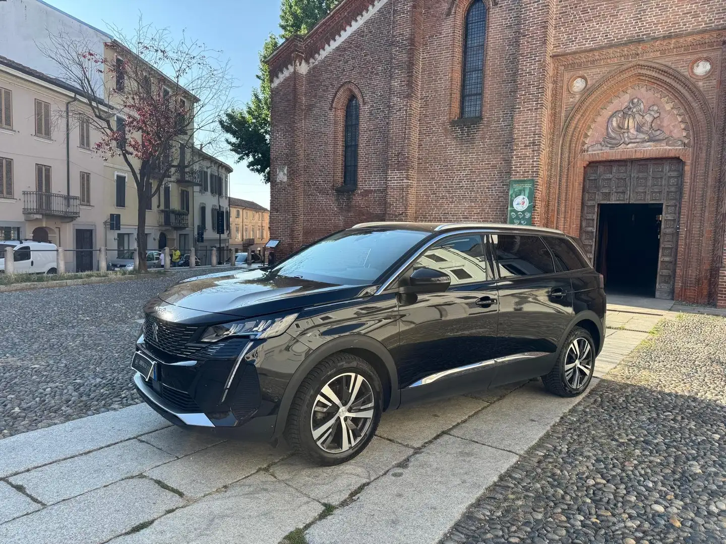 Peugeot 5008 II 2021 1.5 bluehdi Allure s Noir - 2