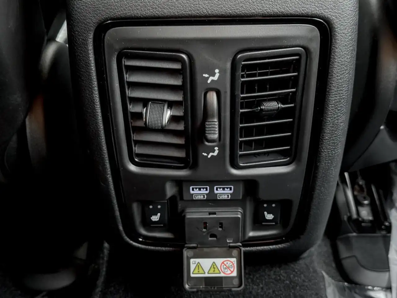 Dodge Durango снимка Dodge Durango