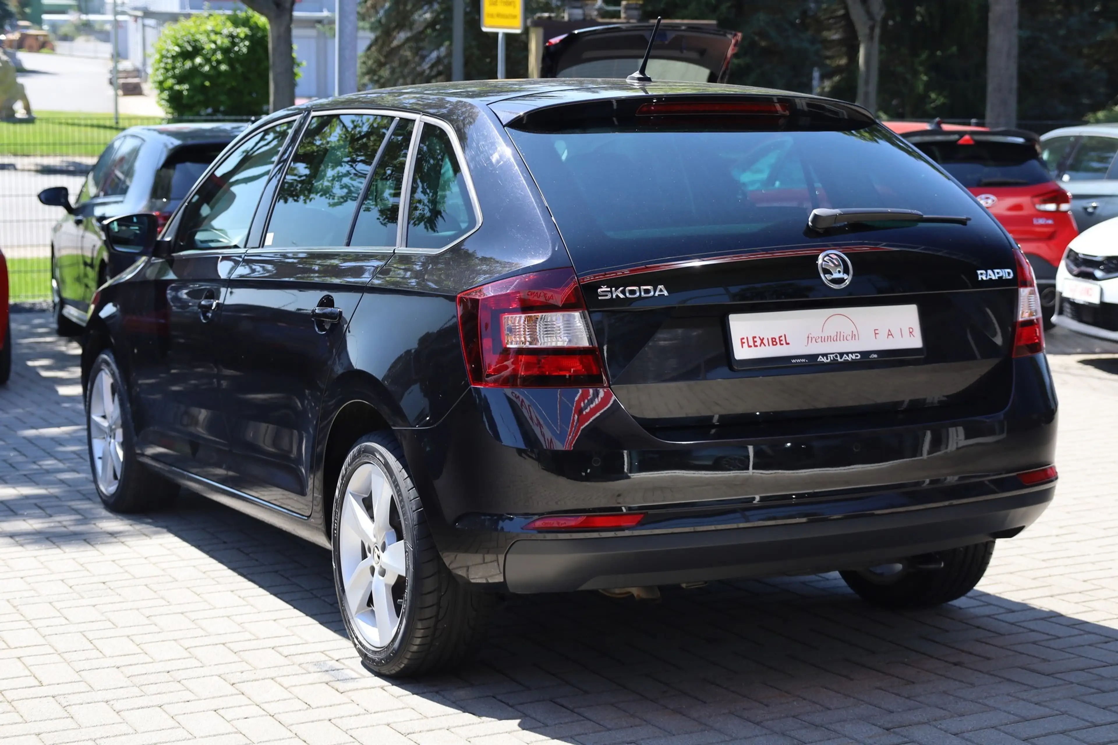 Skoda Rapid/Spaceback Rapid 1.0 Monte Carlo Panorama Tempomat Bi-Xenon — photo 4