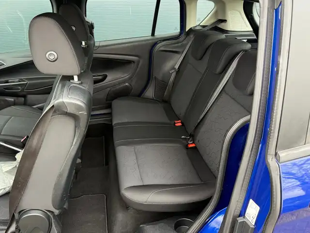 Ford B-Max view 10