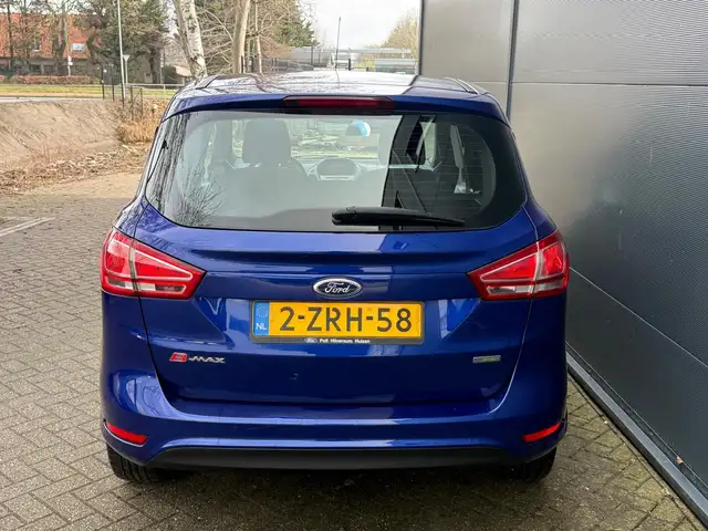 Ford B-Max view 5