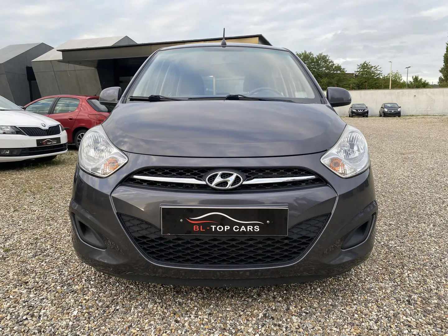 Hyundai i10 1.1i Comfort BlueDrive ** 12 Mois De Garantie ** Gris - 2
