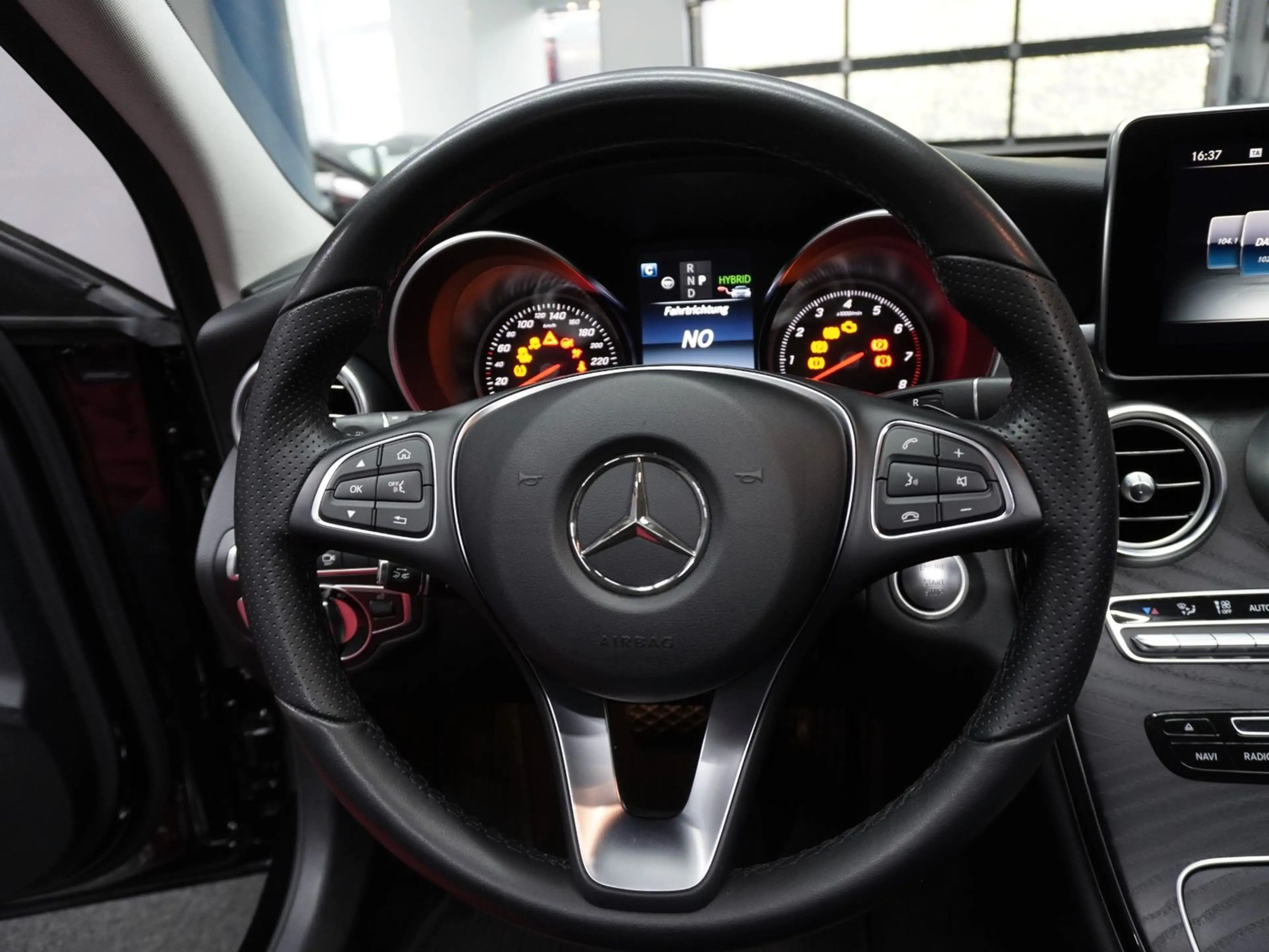 Mercedes-Benz C 350 e T-Modell Avantgarde|Panorama|Burmester — photo 9