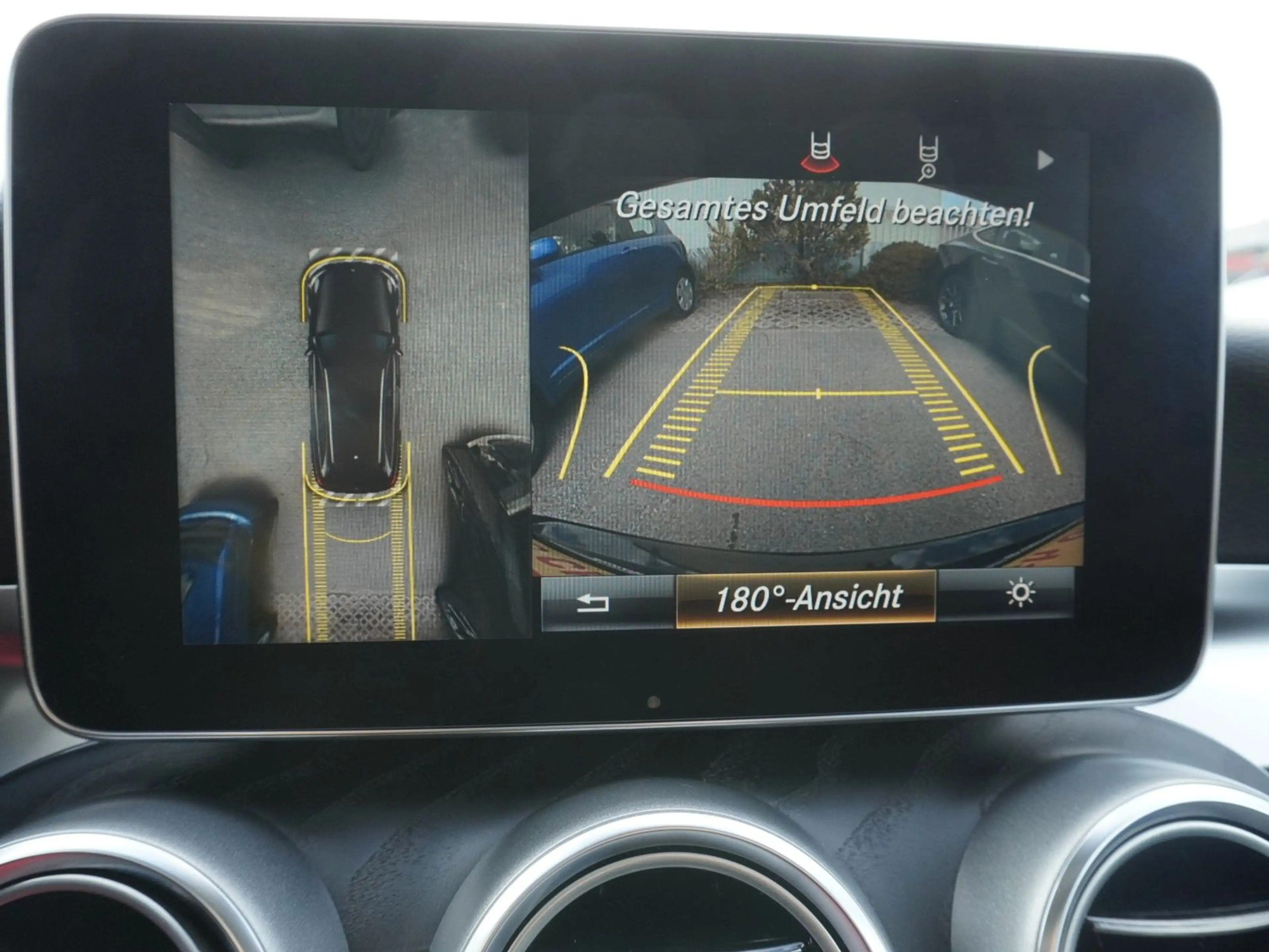Mercedes-Benz C 350 e T-Modell Avantgarde|Panorama|Burmester — photo 12