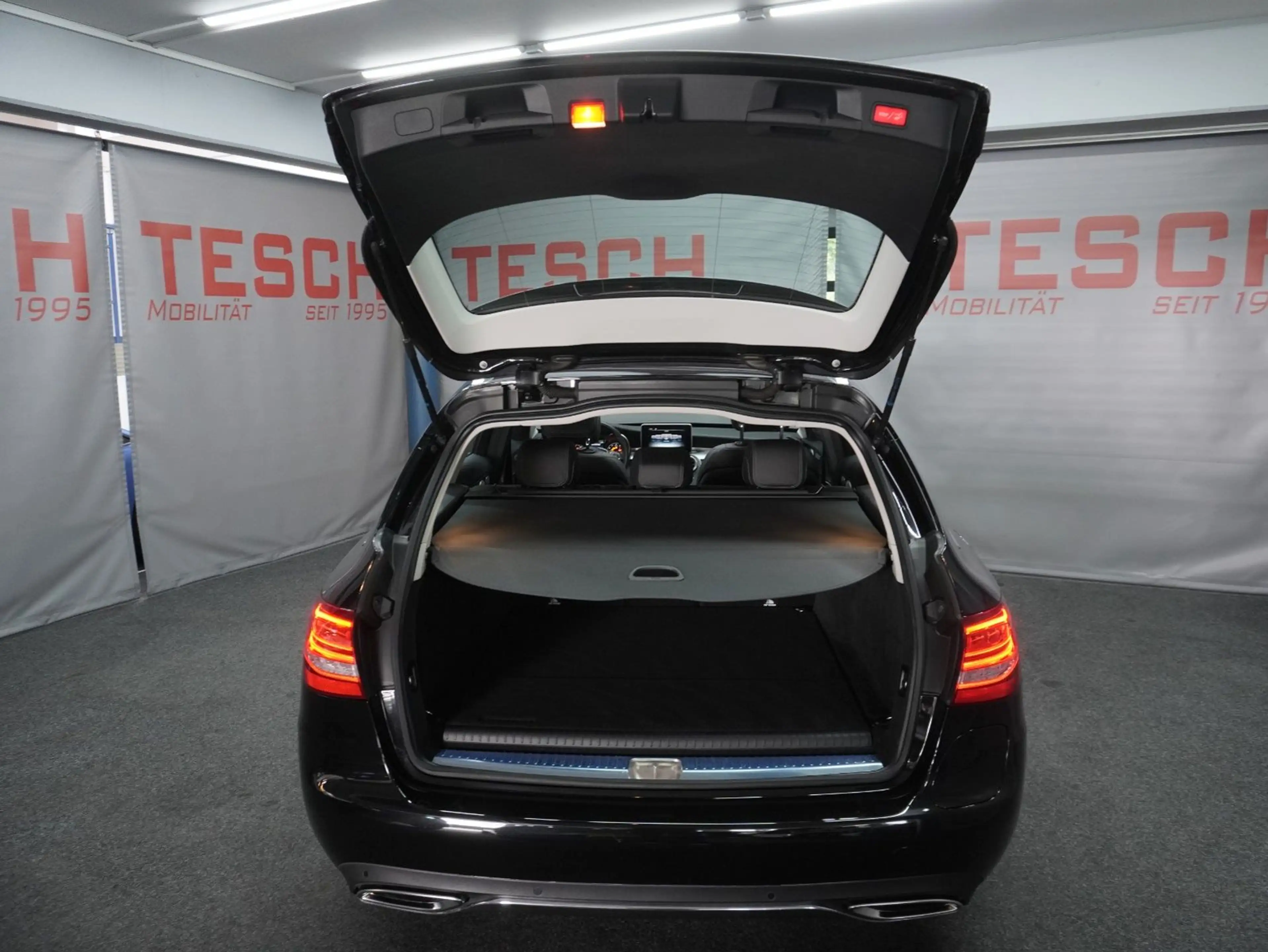 Mercedes-Benz C 350 e T-Modell Avantgarde|Panorama|Burmester — photo 5