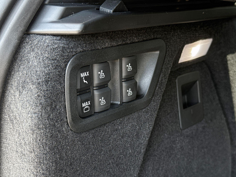 BMW X7 xDrive40i — photo 15