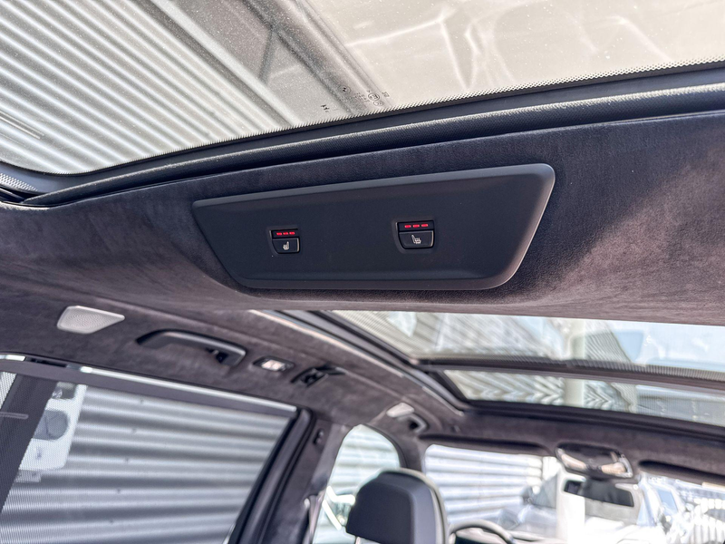 BMW X7 xDrive40i — photo 12
