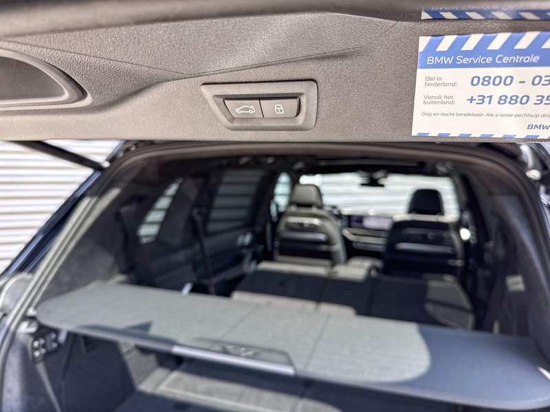 BMW X7 xDrive40i — photo 14