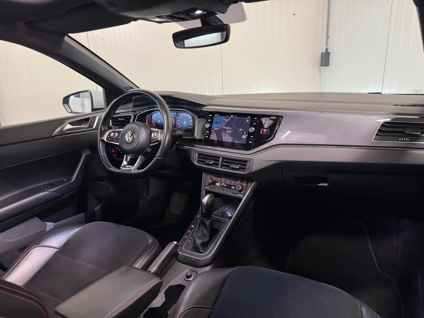 Volkswagen Polo 1.5 TSI R-line 2020 150PK VIRTUAL/BEATS/PANO/DSG/K Weiß - 2