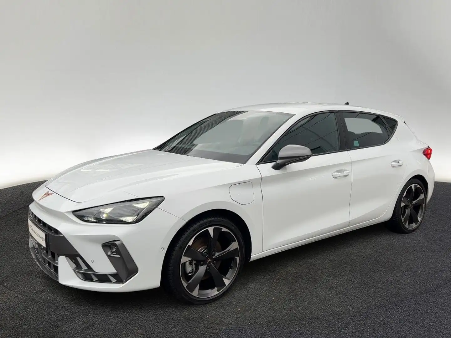 CUPRA Leon 1.5 e-HYBRID DSG Kamera Navi Sitzhzg Weiß - 2