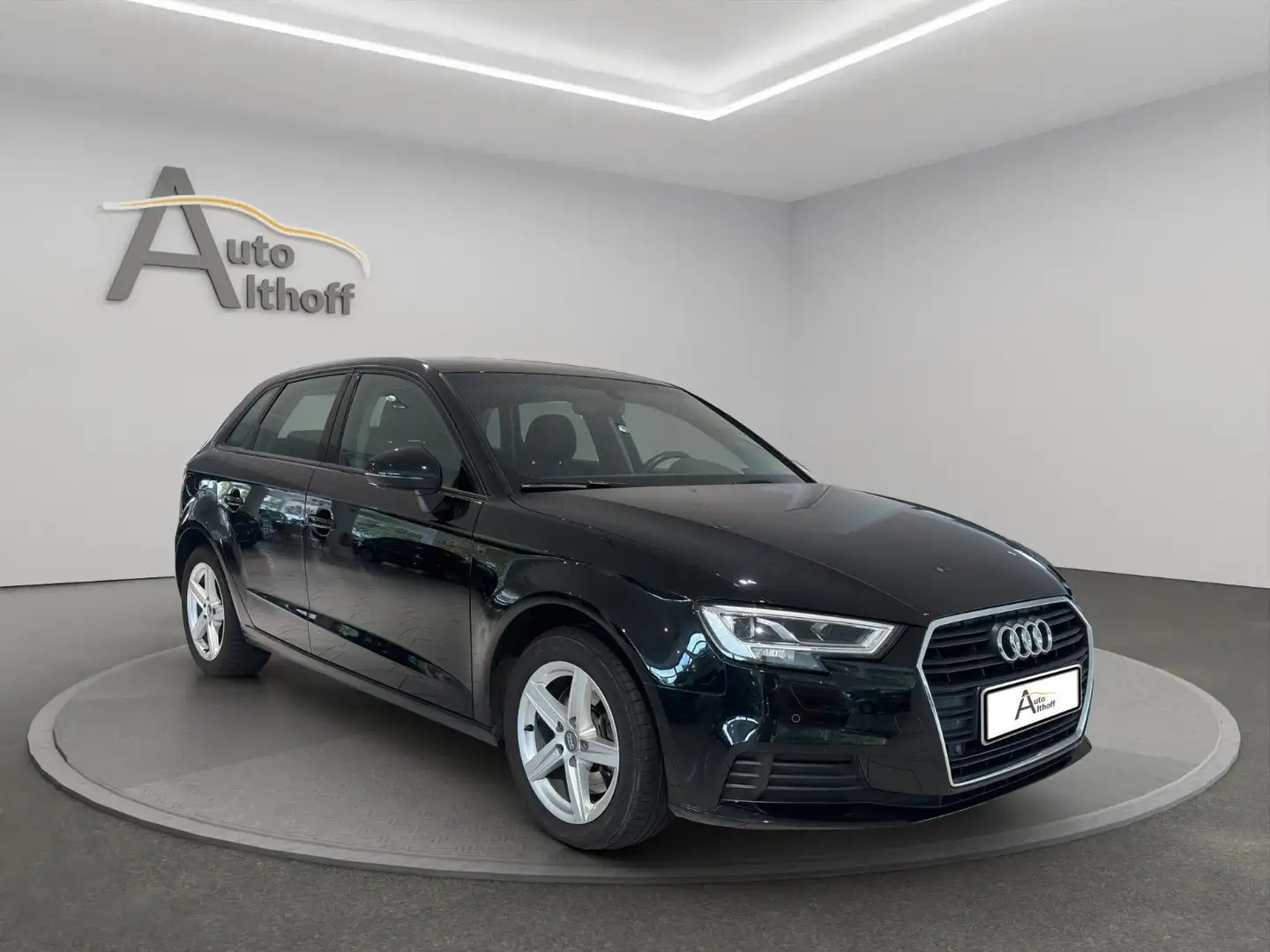 Audi A3 SB 35 TDI S-Tro PARK NAV LED TEMP SHZ Noir - 1