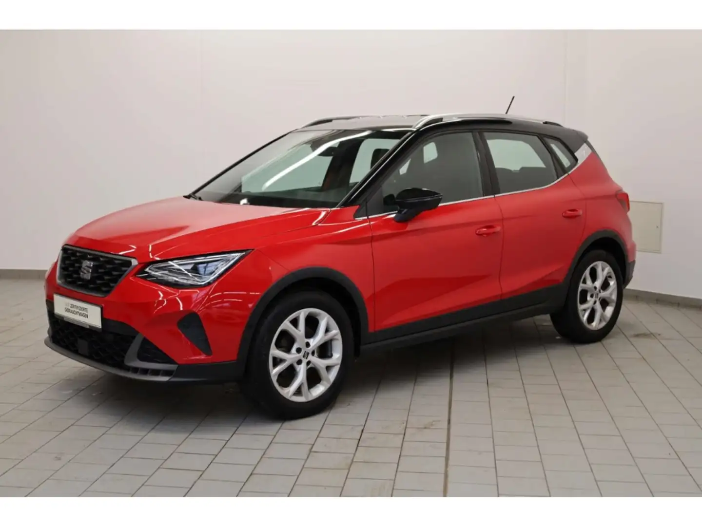 SEAT Arona 1.0 TSI FR Rot - 2