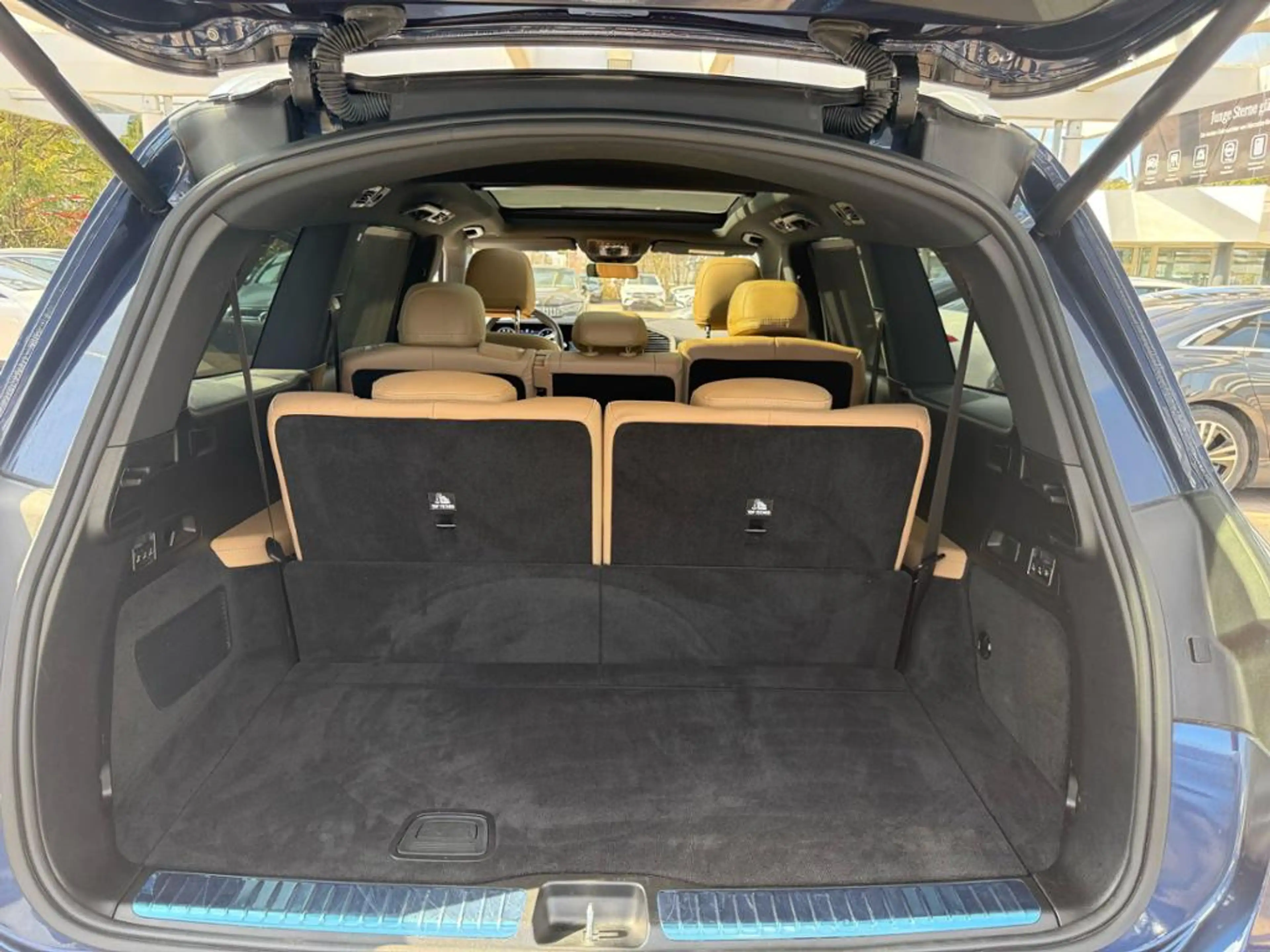 Mercedes-Benz GLS 450 d 4M AMG Sport Distr AHK Pano 7 Sitze Sitzkl — photo 13