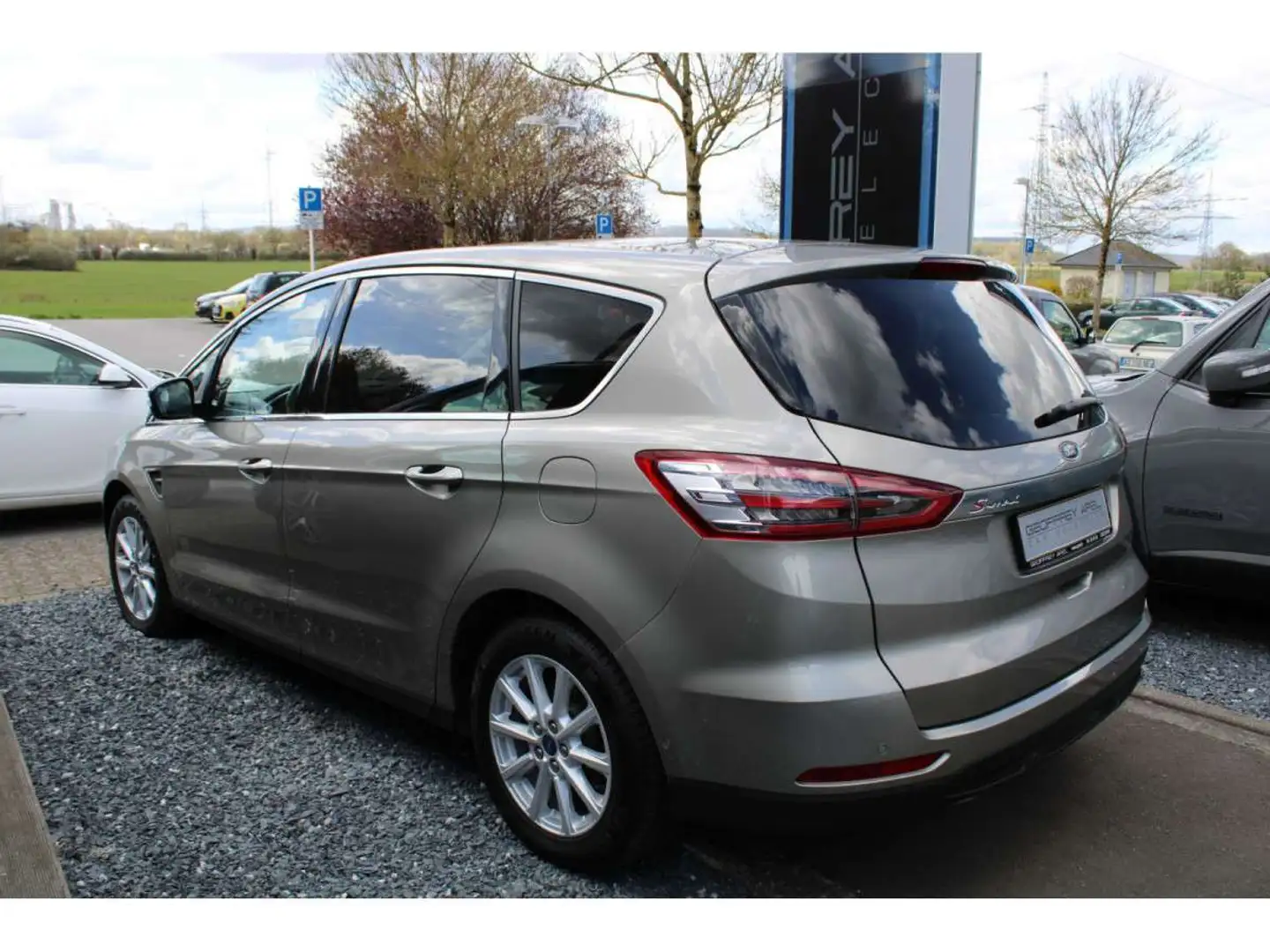 Ford S-Max TITANIUM CUIR LED NAVI Gris - 2