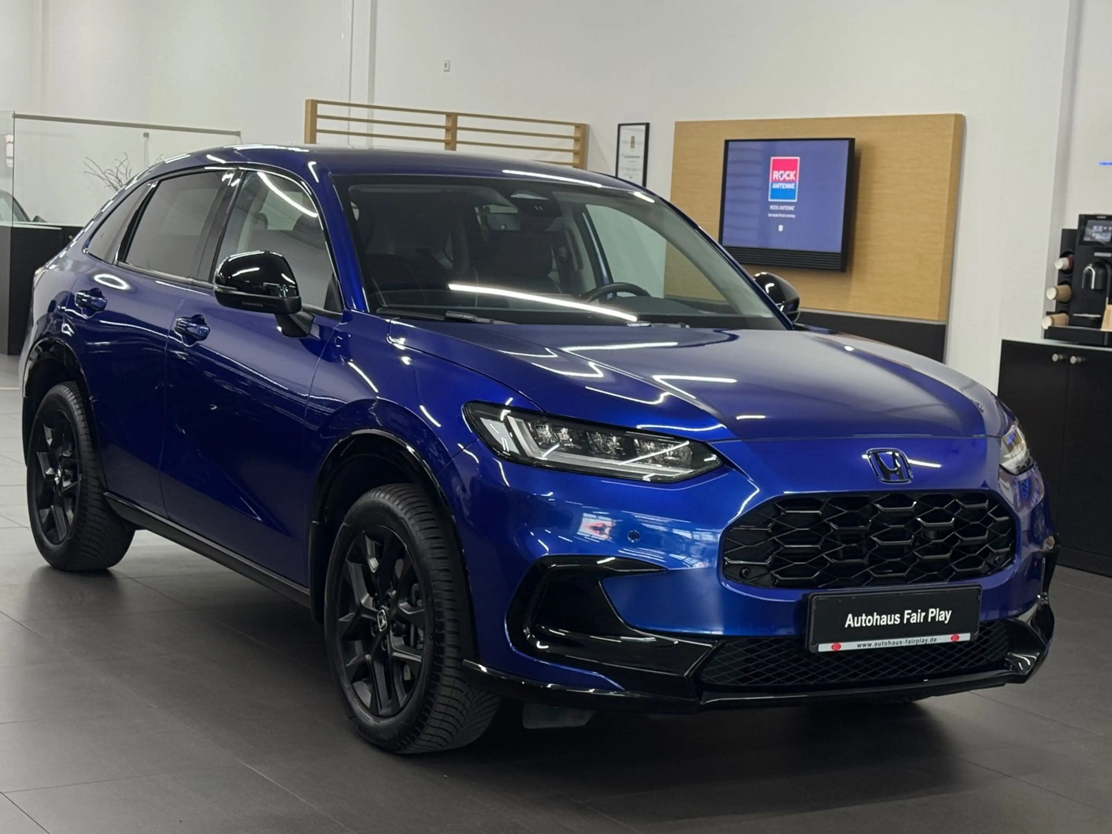 Honda ZR-V e:HEV Sport 1.HD/LED/CARPLAY/U-FREI/TOP! — photo 3