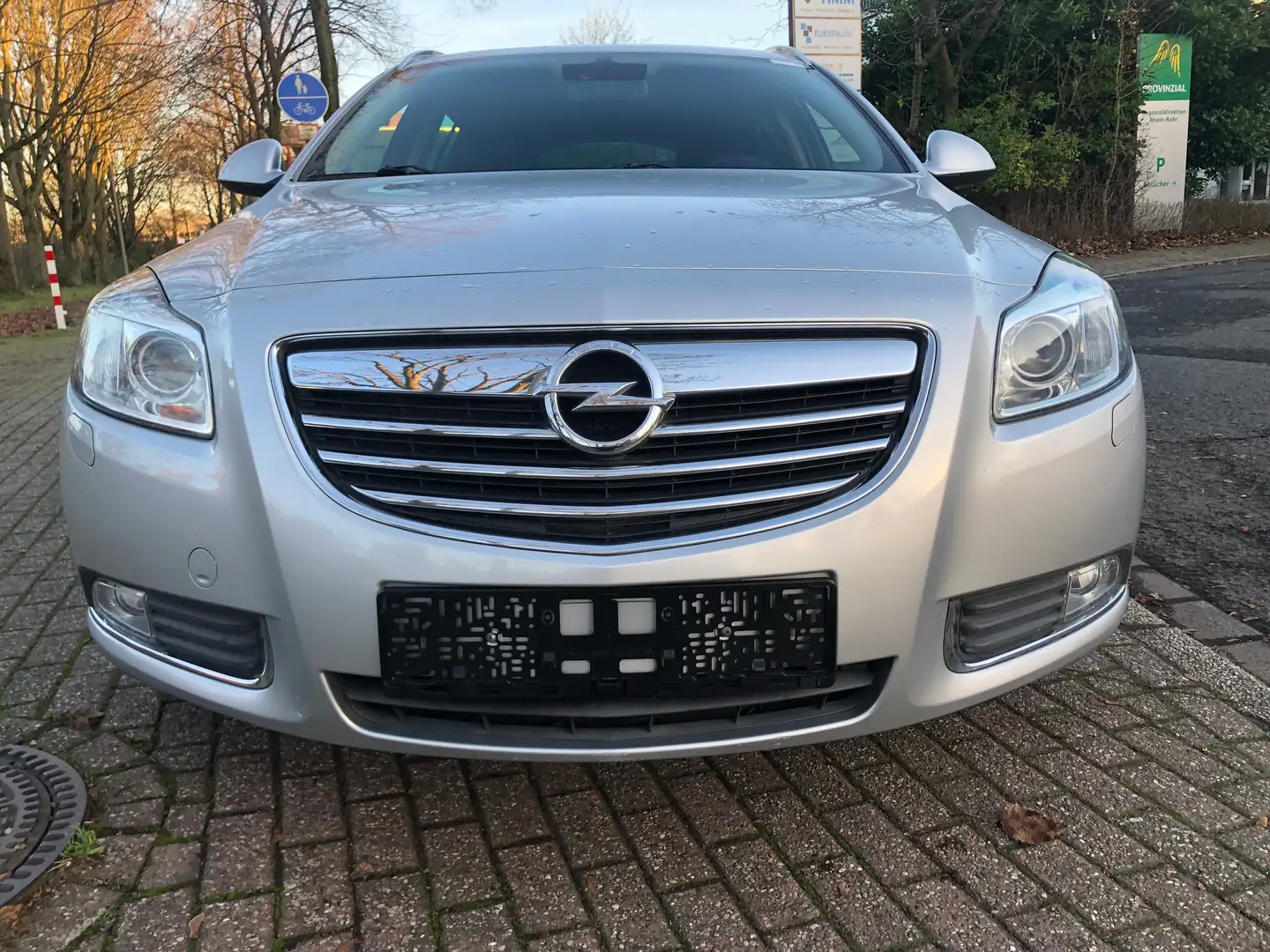 Opel Insignia 2.0 CDTI SPORTS TOURER ACTIVE SEHR GEPFLEGT Silber - 2