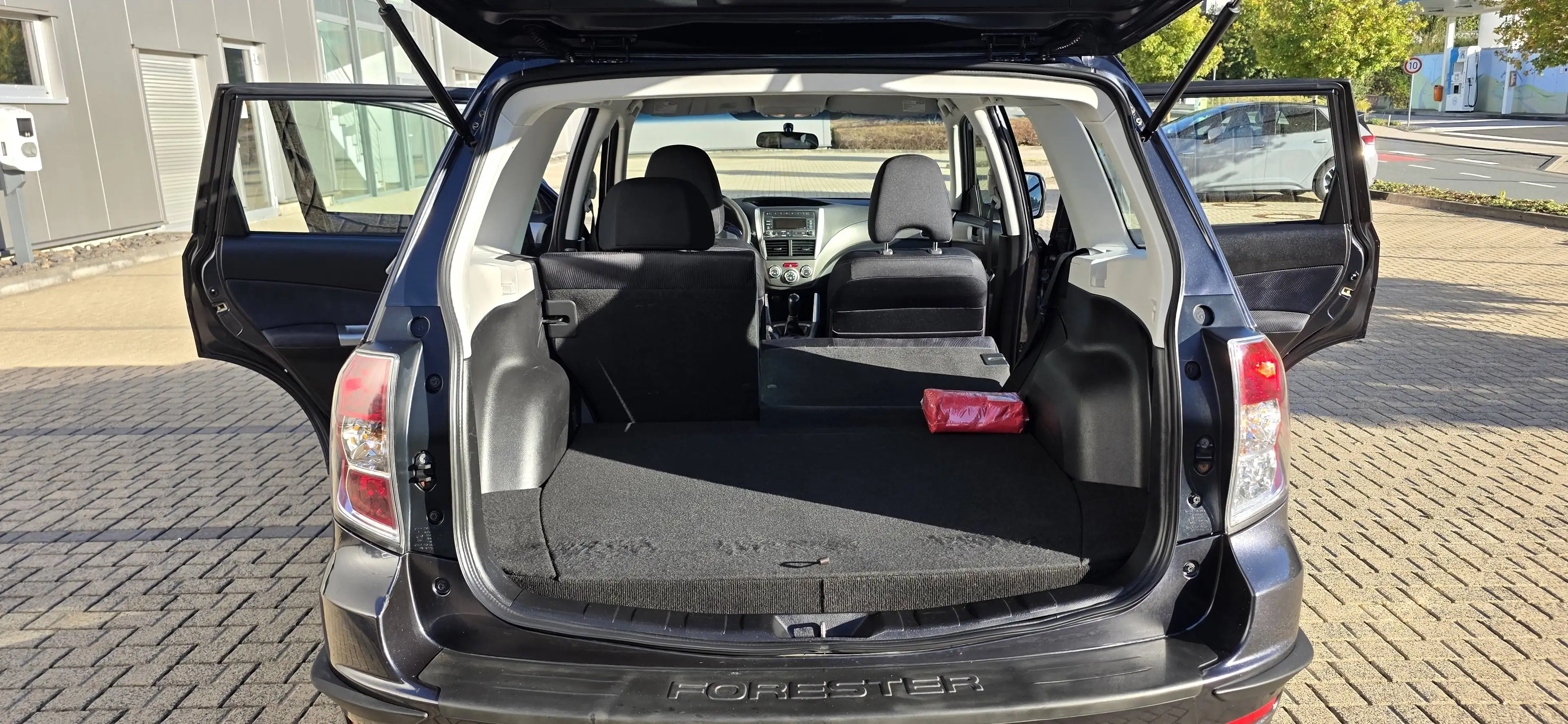 Subaru Forester Forester 2.0X, Tüv Zahnr. Kupplung Neu, AHK 2000KG, Klima, Untzersetzung, Sitzheizung, 8Fach bereift, — photo 13