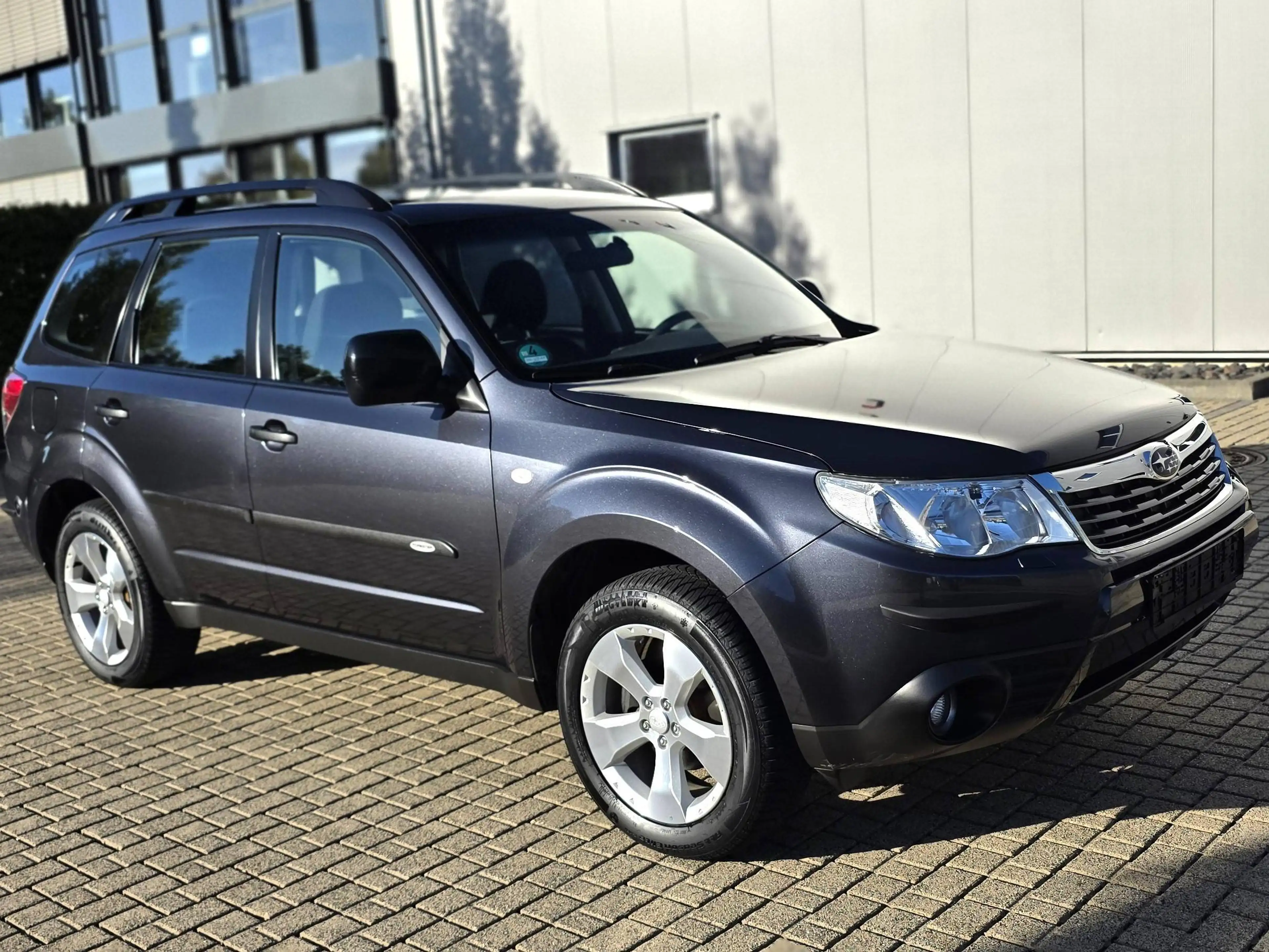 Subaru Forester Forester 2.0X, Tüv Zahnr. Kupplung Neu, AHK 2000KG, Klima, Untzersetzung, Sitzheizung, 8Fach bereift, — photo 8
